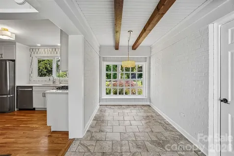 28 Ridgefield Place Asheville NC 28803