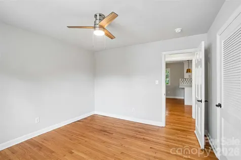 28 Ridgefield Place Asheville NC 28803