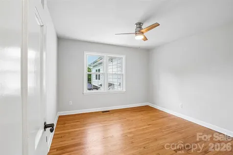 28 Ridgefield Place Asheville NC 28803