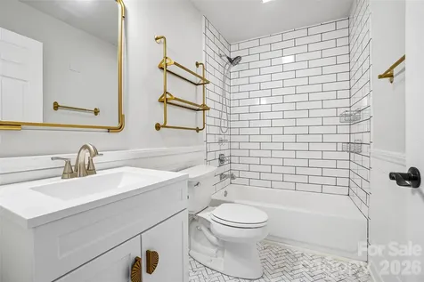 28 Ridgefield Place Asheville NC 28803