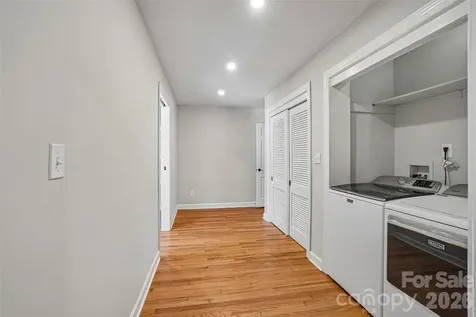 28 Ridgefield Place Asheville NC 28803