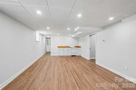 28 Ridgefield Place Asheville NC 28803