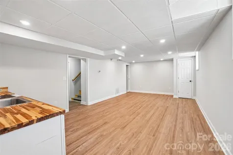 28 Ridgefield Place Asheville NC 28803