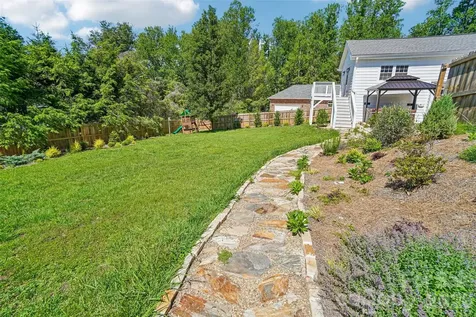 28 Ridgefield Place Asheville NC 28803