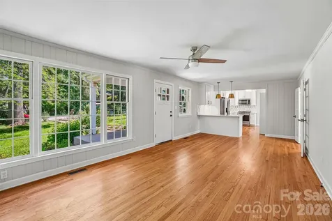 28 Ridgefield Place Asheville NC 28803