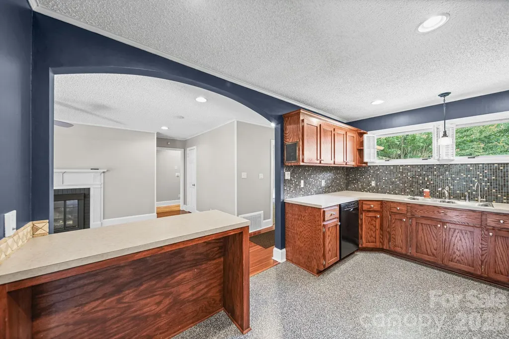 214 Walnut Avenue Mount Holly NC 28120