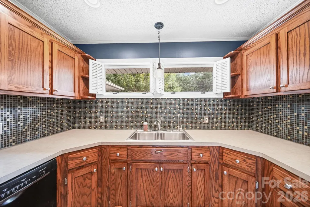 214 Walnut Avenue Mount Holly NC 28120