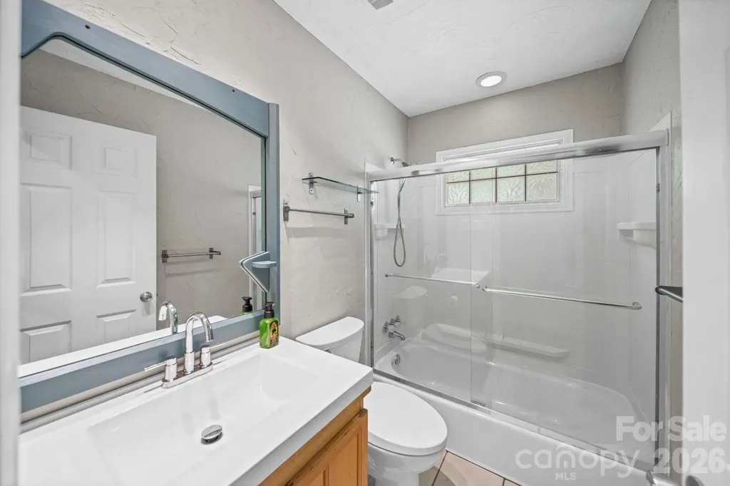 214 Walnut Avenue Mount Holly NC 28120
