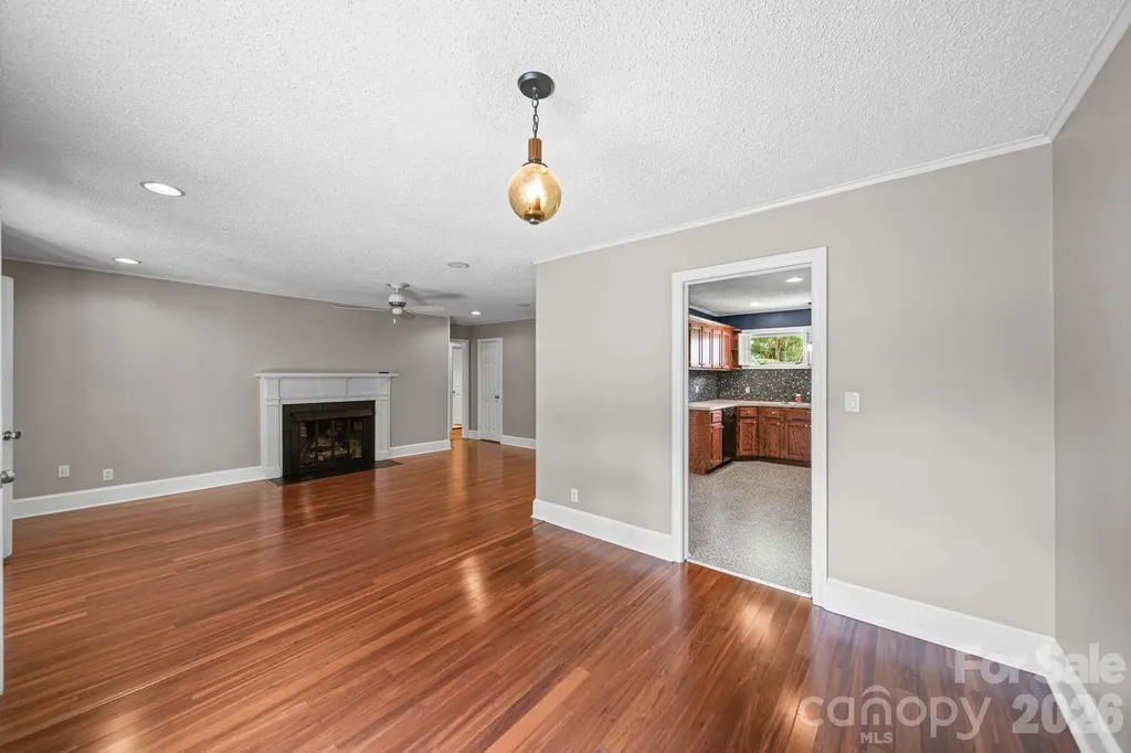 214 Walnut Avenue Mount Holly NC 28120