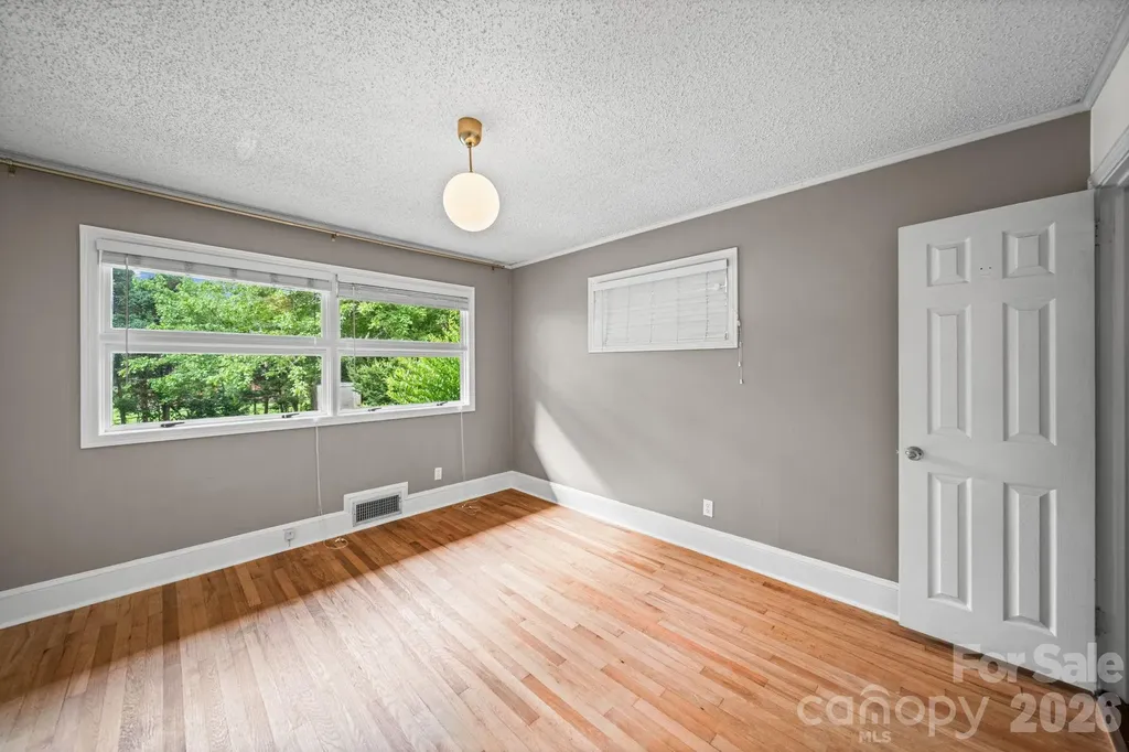 214 Walnut Avenue Mount Holly NC 28120