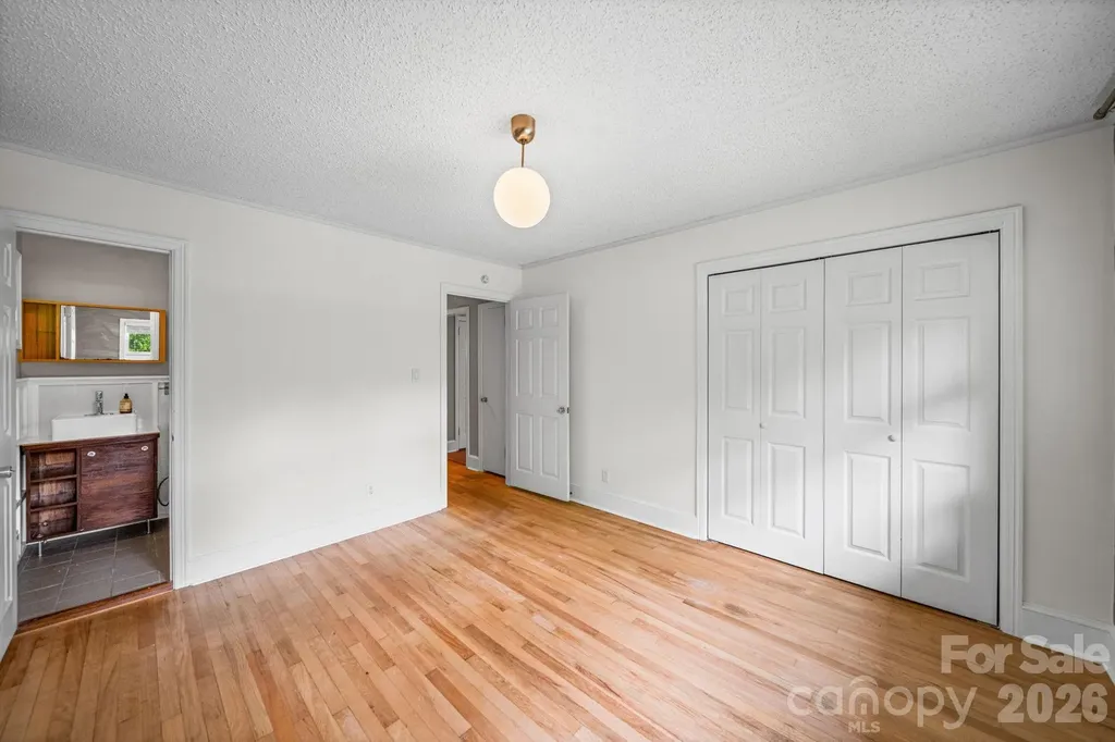 214 Walnut Avenue Mount Holly NC 28120