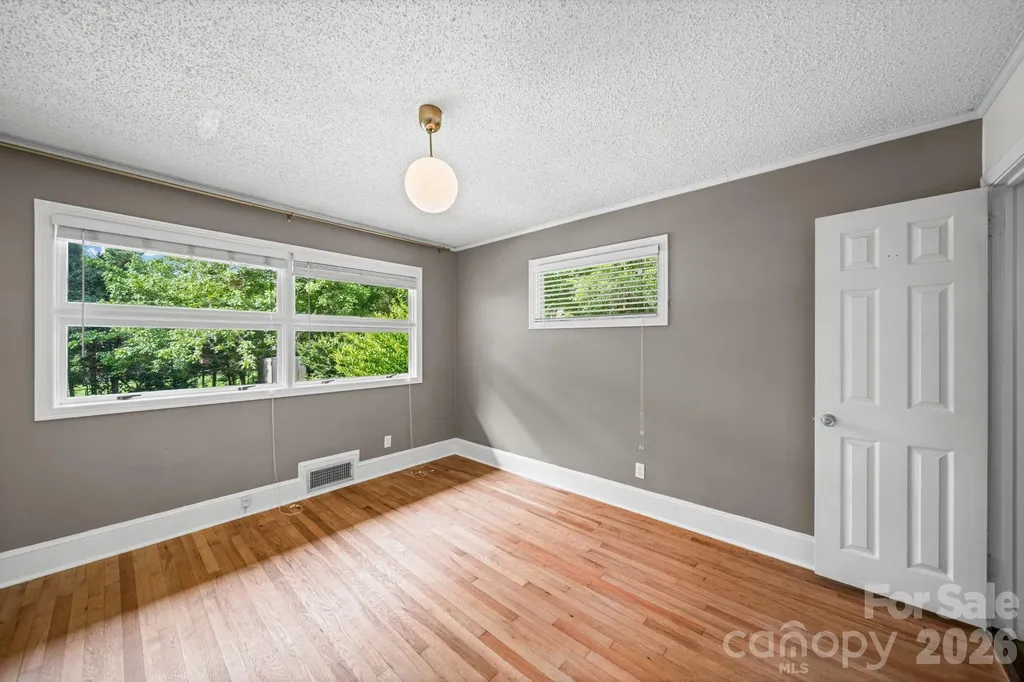 214 Walnut Avenue Mount Holly NC 28120