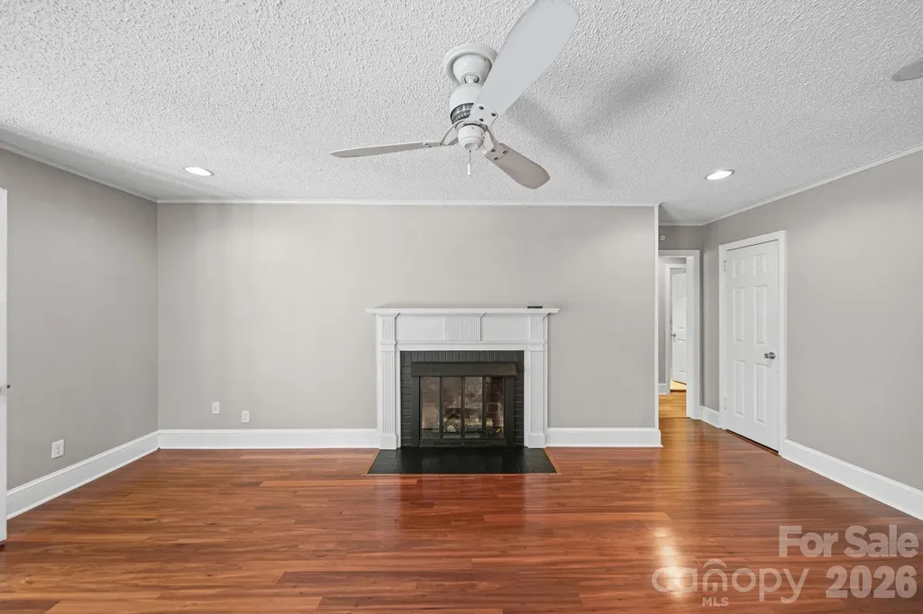 214 Walnut Avenue Mount Holly NC 28120