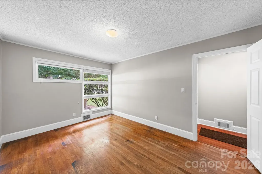 214 Walnut Avenue Mount Holly NC 28120