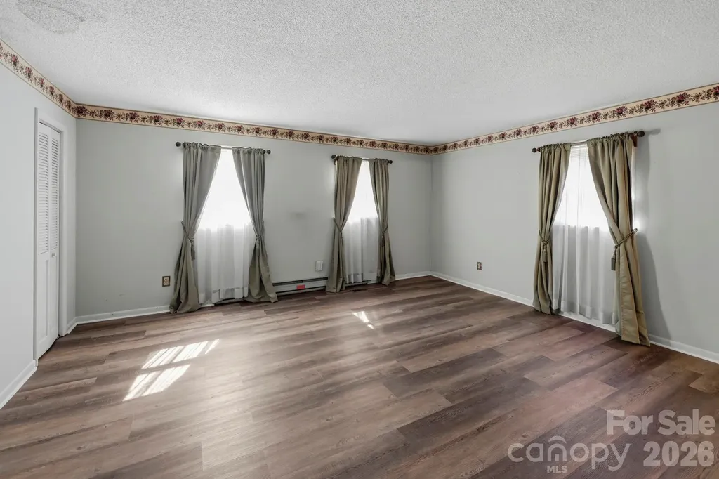 137 Matheny Street Forest City NC 28043