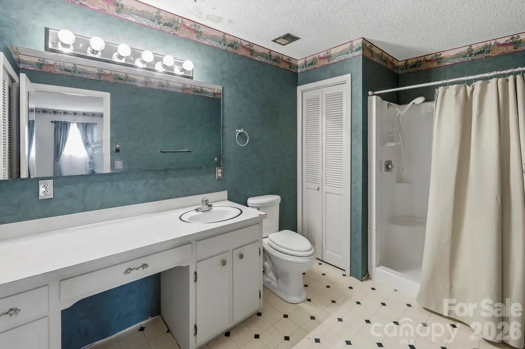 137 Matheny Street Forest City NC 28043