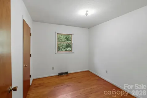 137 Matheny Street Forest City NC 28043