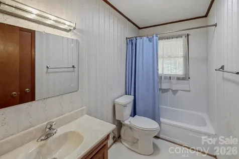137 Matheny Street Forest City NC 28043