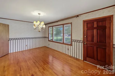137 Matheny Street Forest City NC 28043