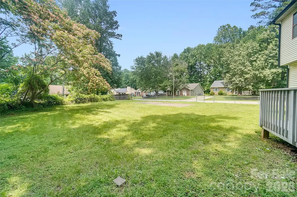 900 Highland Mist Lane Charlotte NC 28215