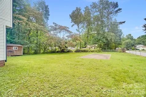 900 Highland Mist Lane Charlotte NC 28215