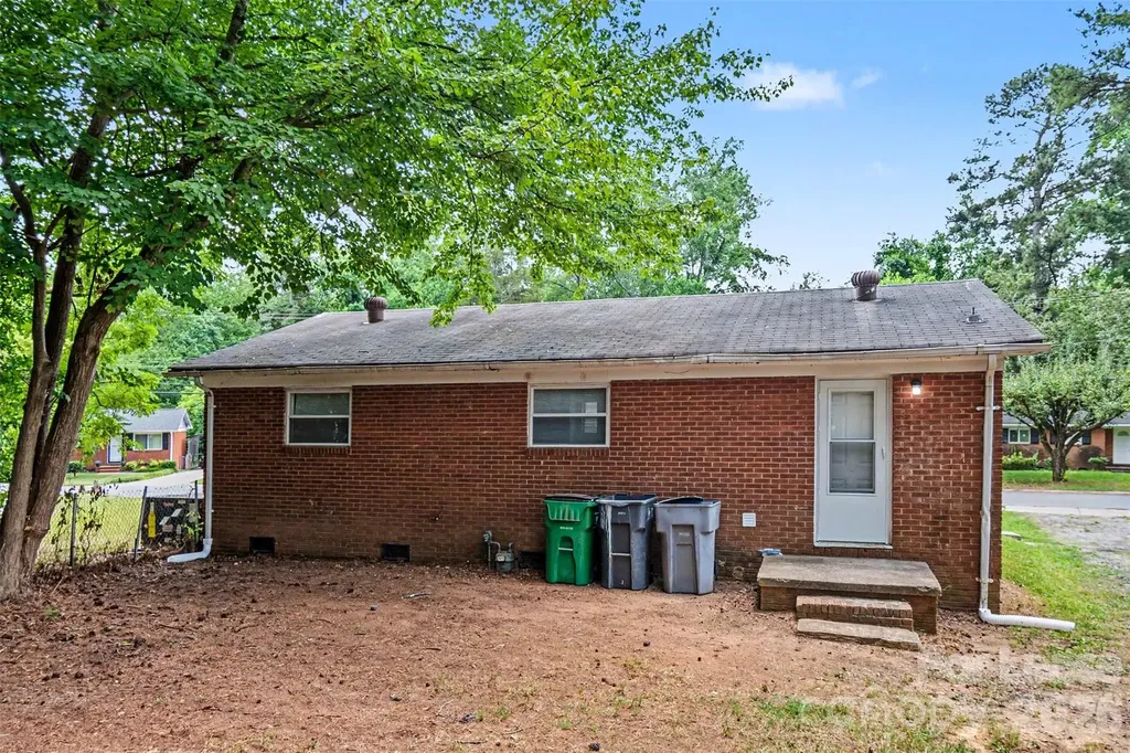 9131 Feldbank Drive Charlotte NC 28216