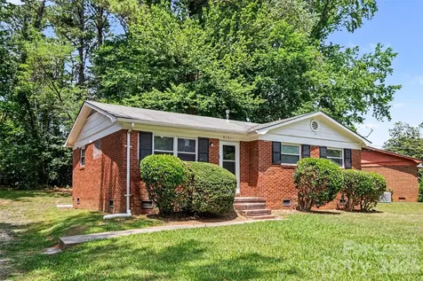 9131 Feldbank Drive Charlotte NC 28216