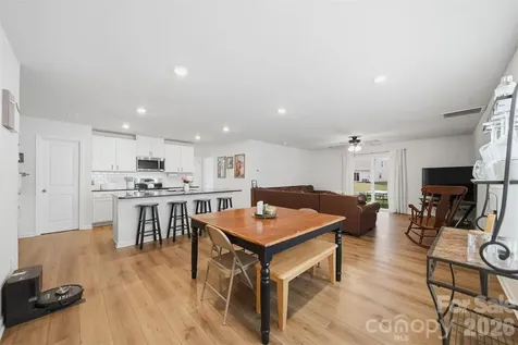 2464 Trollinger Drive Catawba NC 28609