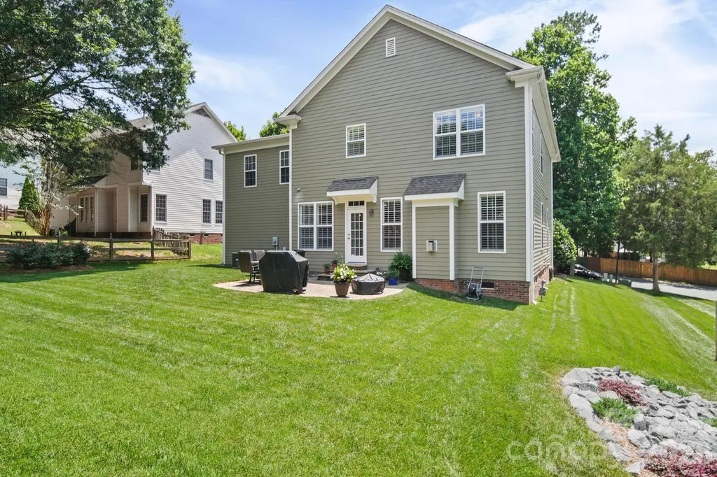 7800 Red Oaks Trail Waxhaw NC 28173