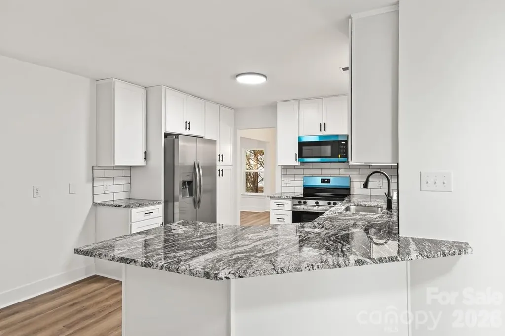 2033 Colony Hill Drive Charlotte NC 28214