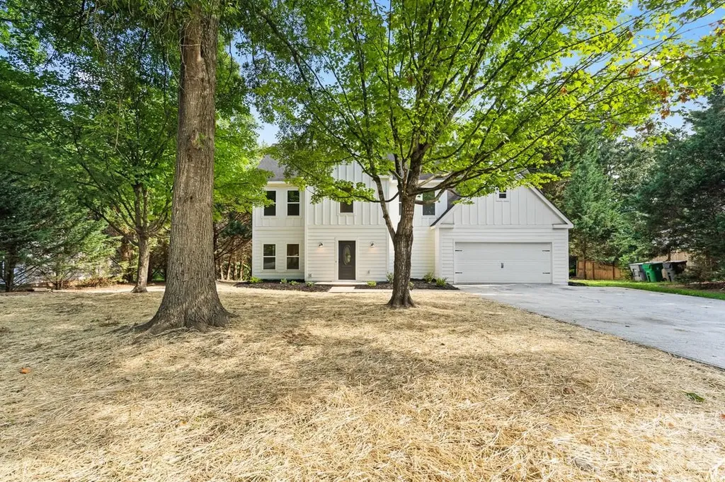 2033 Colony Hill Drive Charlotte NC 28214
