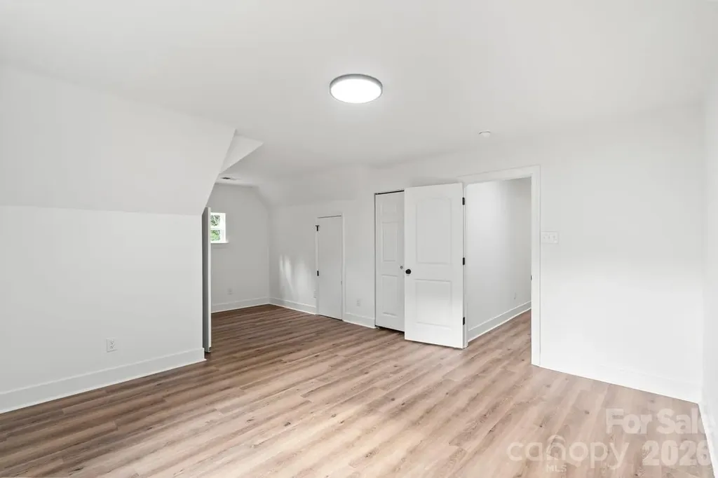 2033 Colony Hill Drive Charlotte NC 28214