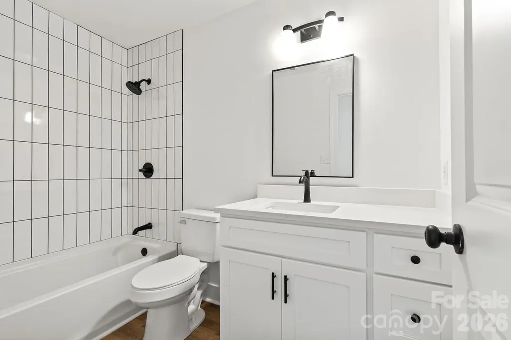 2033 Colony Hill Drive Charlotte NC 28214