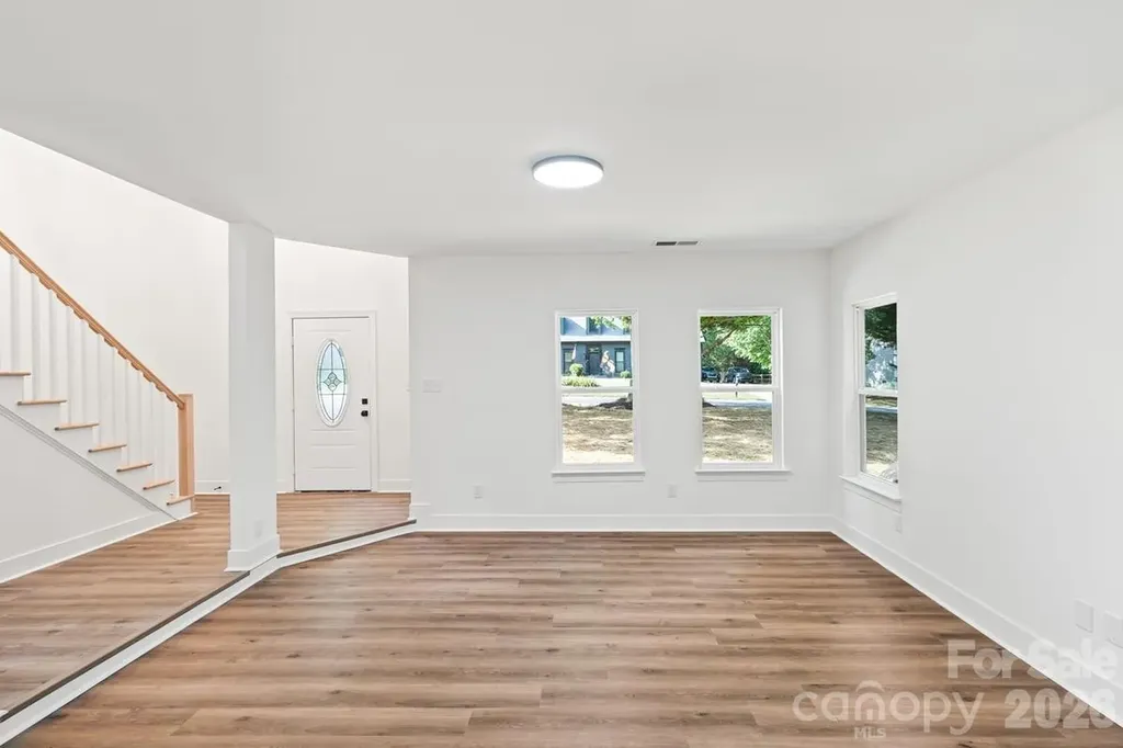 2033 Colony Hill Drive Charlotte NC 28214