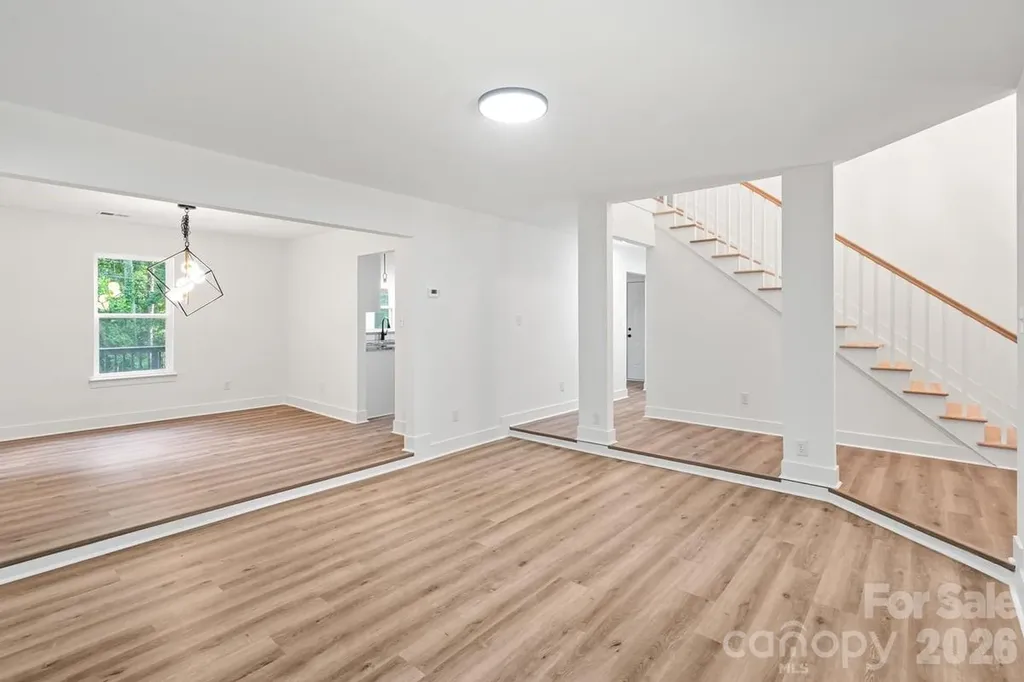 2033 Colony Hill Drive Charlotte NC 28214
