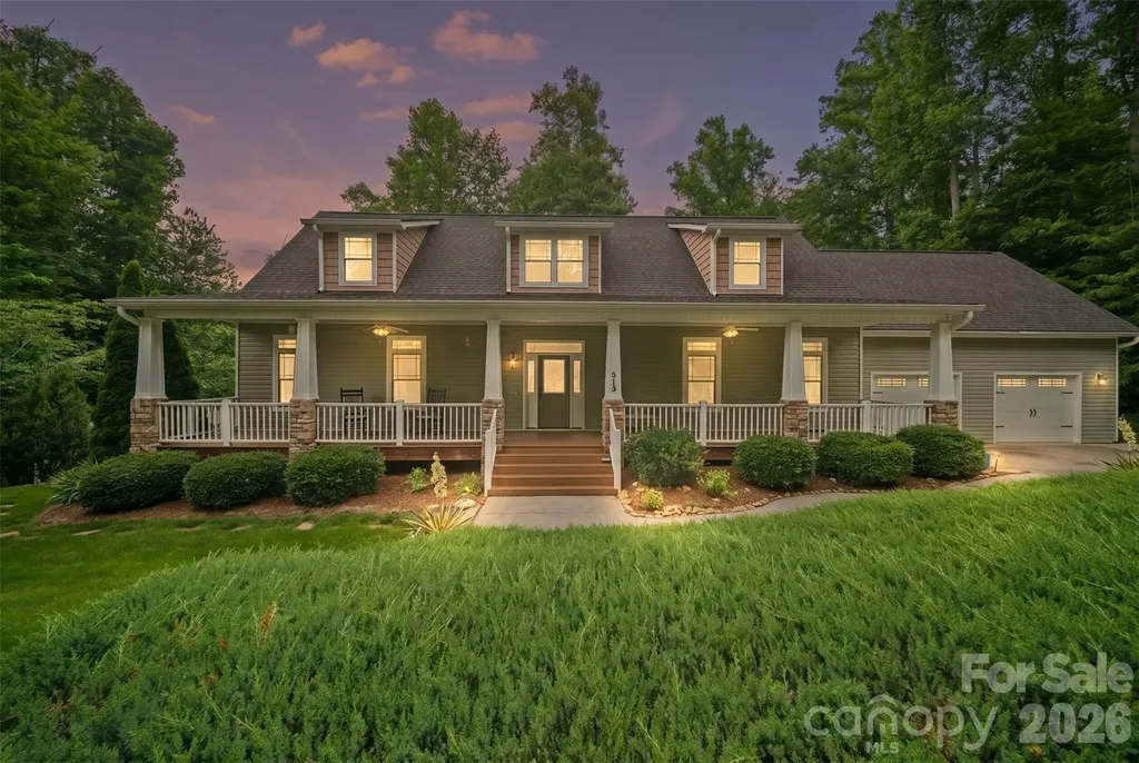 813 Beech Tree Place Hendersonville NC 28792