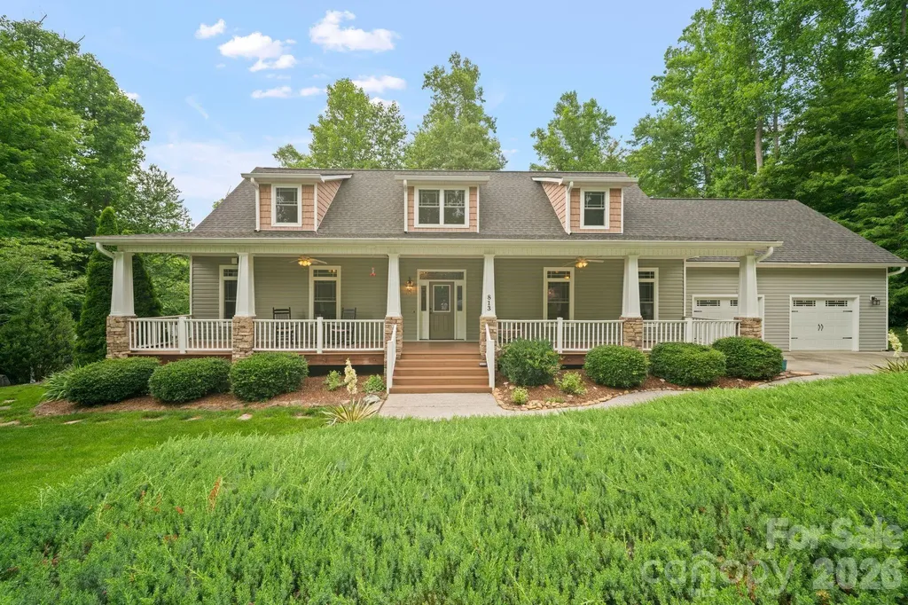 813 Beech Tree Place Hendersonville NC 28792