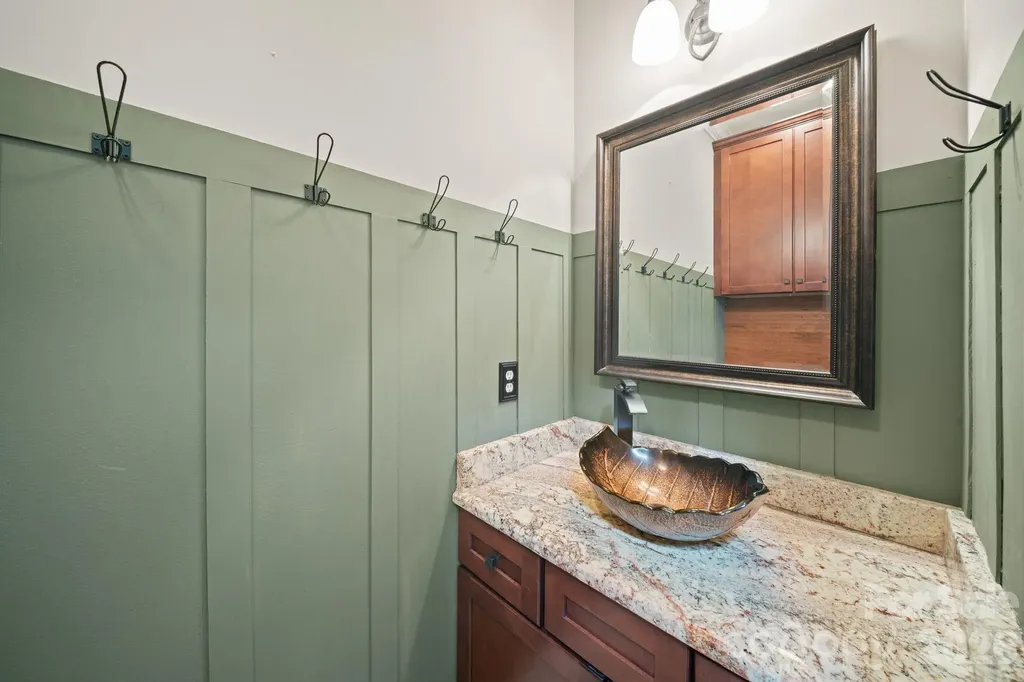 813 Beech Tree Place Hendersonville NC 28792