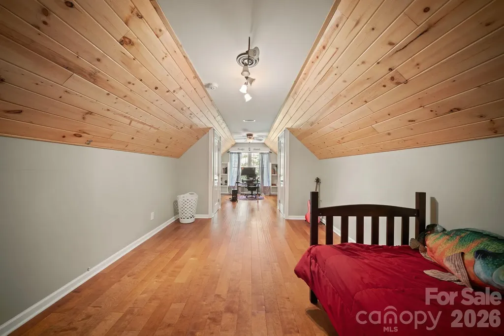 813 Beech Tree Place Hendersonville NC 28792