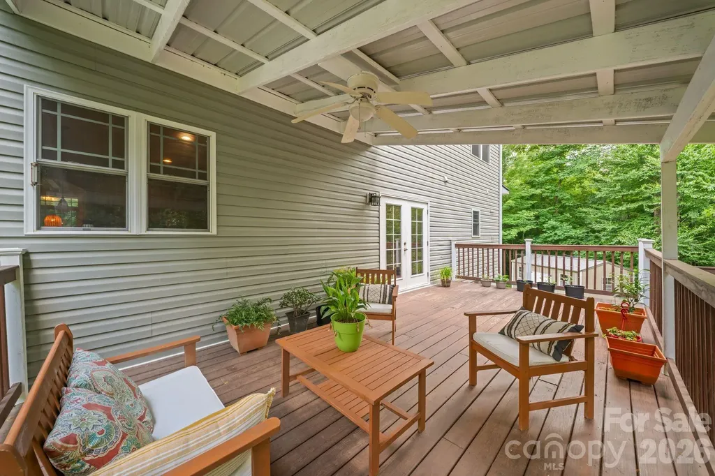 813 Beech Tree Place Hendersonville NC 28792