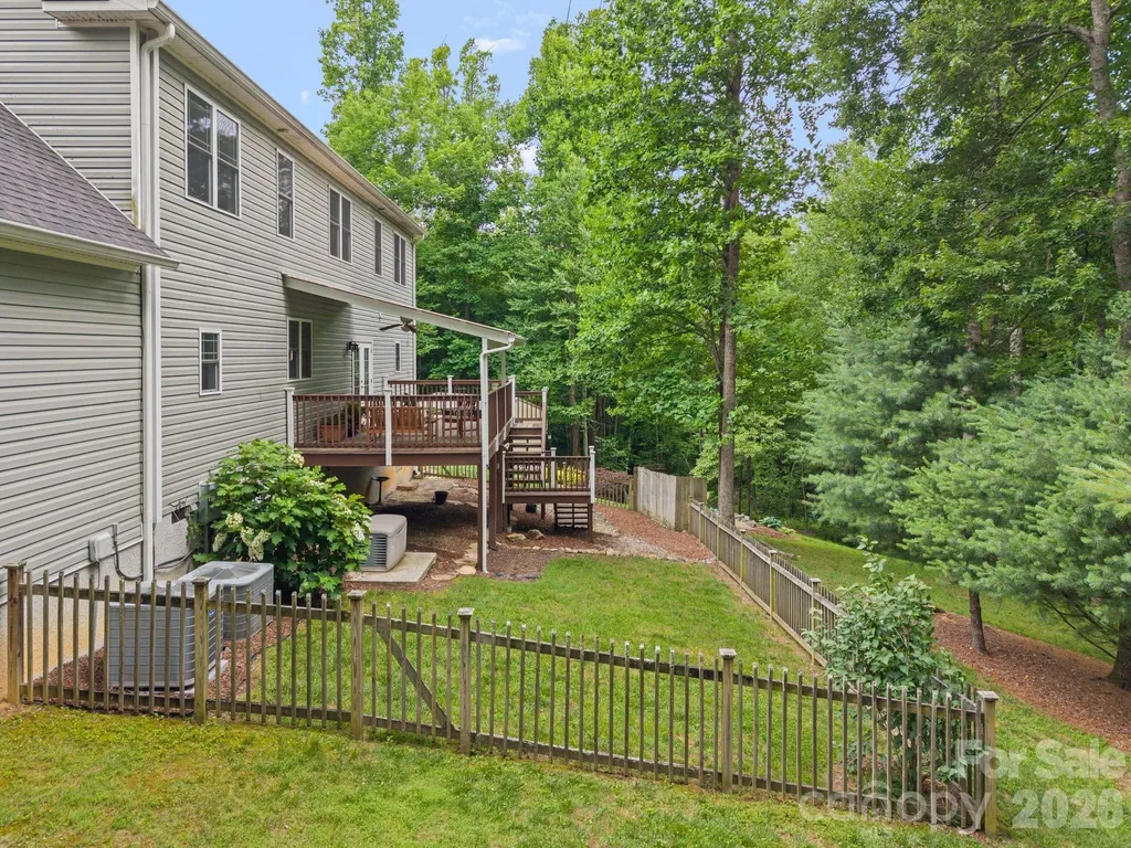 813 Beech Tree Place Hendersonville NC 28792