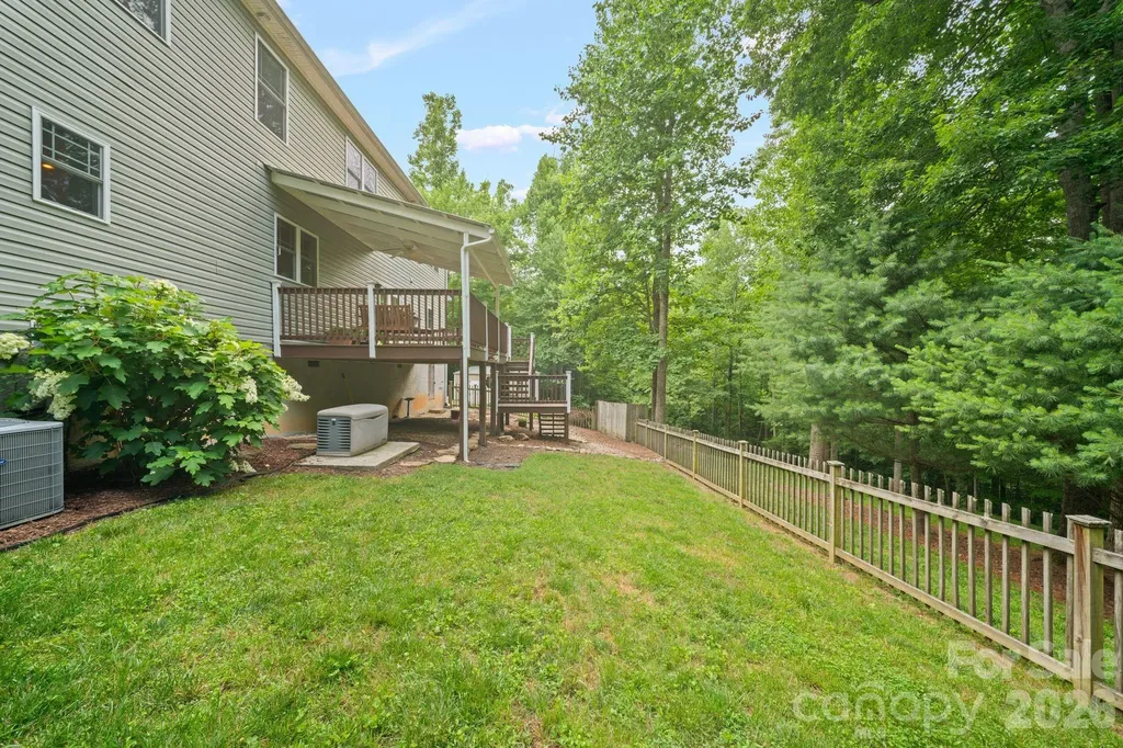 813 Beech Tree Place Hendersonville NC 28792
