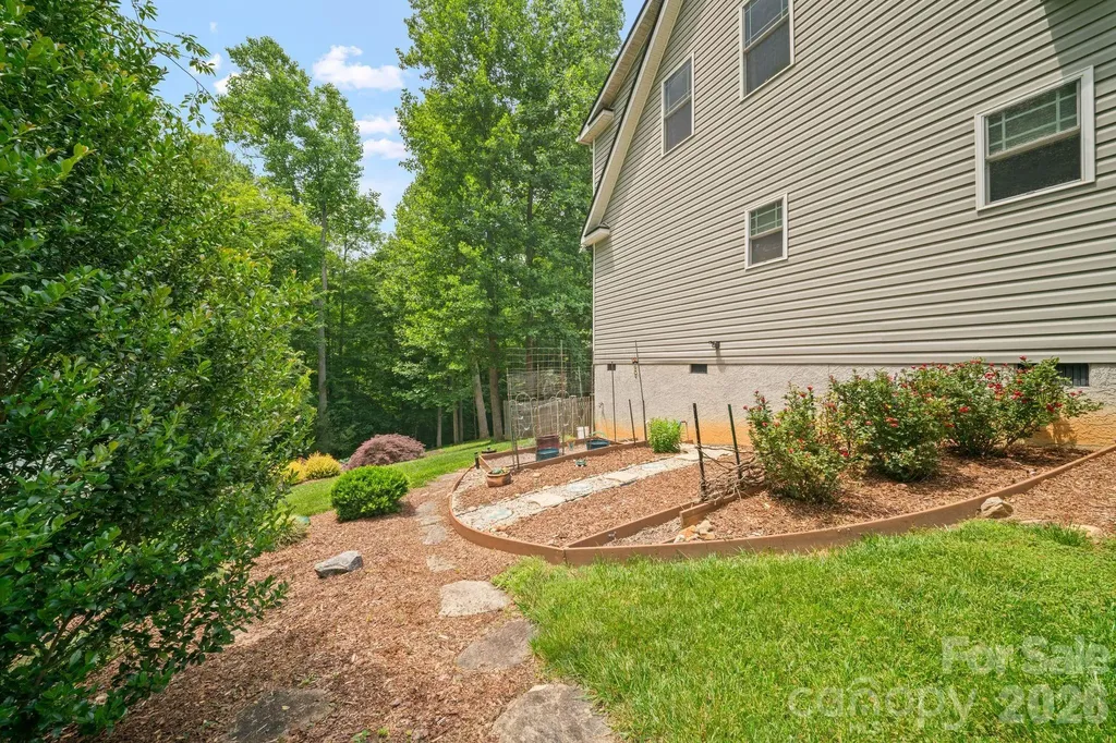 813 Beech Tree Place Hendersonville NC 28792