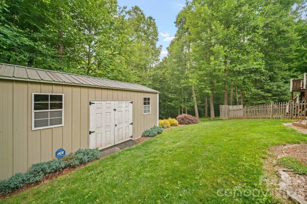 813 Beech Tree Place Hendersonville NC 28792