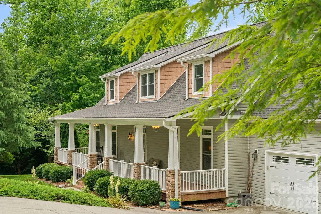 813 Beech Tree Place Hendersonville NC 28792