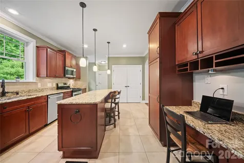 813 Beech Tree Place Hendersonville NC 28792