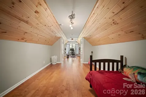 813 Beech Tree Place Hendersonville NC 28792