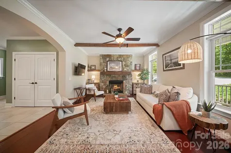 813 Beech Tree Place Hendersonville NC 28792