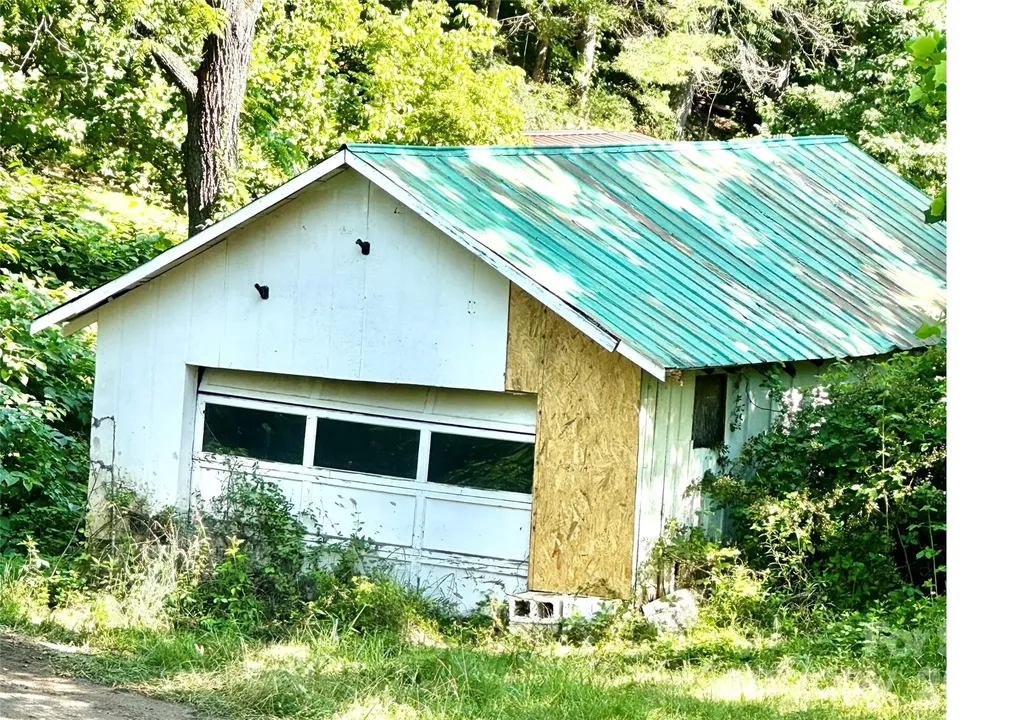 8 White Oak Drive Leicester NC 28748