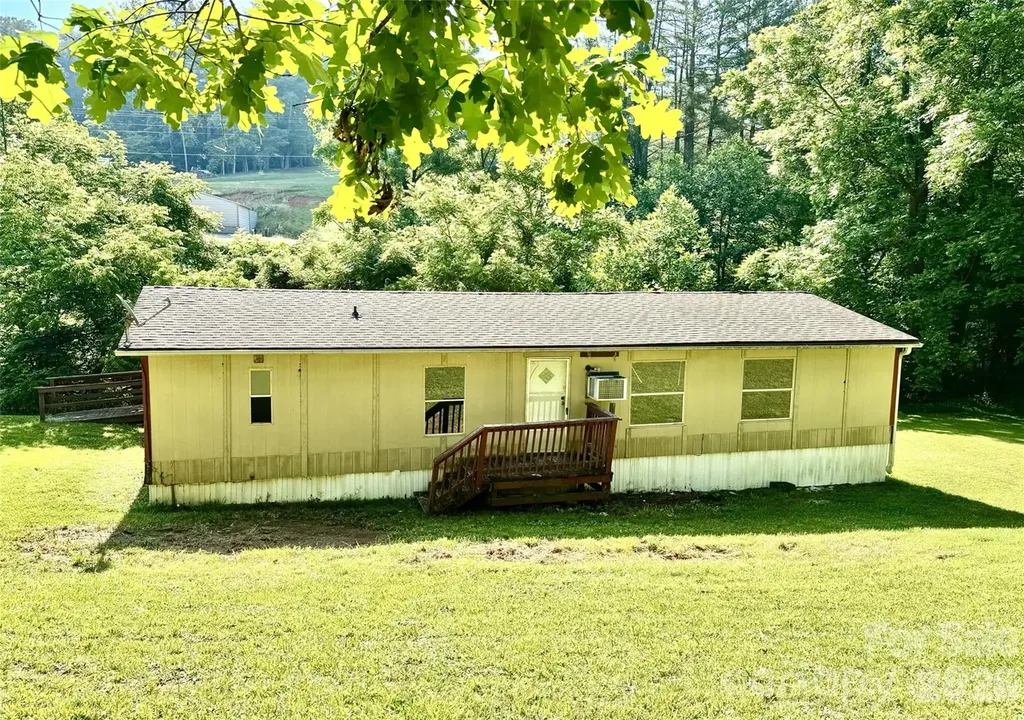 8 White Oak Drive Leicester NC 28748